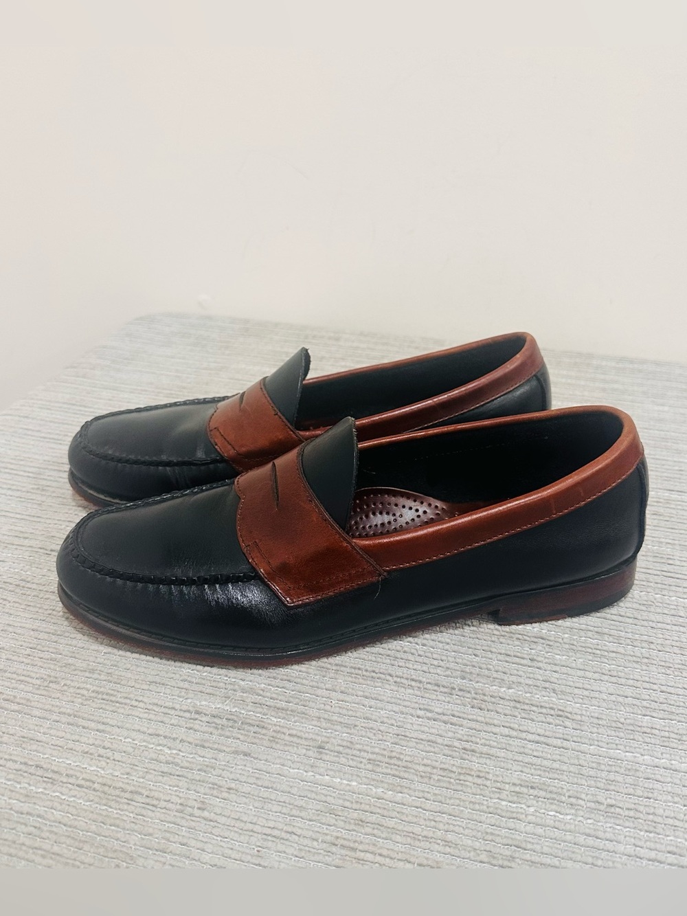 VTG G.H. Bass Weejuns Two-Tone Leather Penny Loafers Men’s Size 11 D